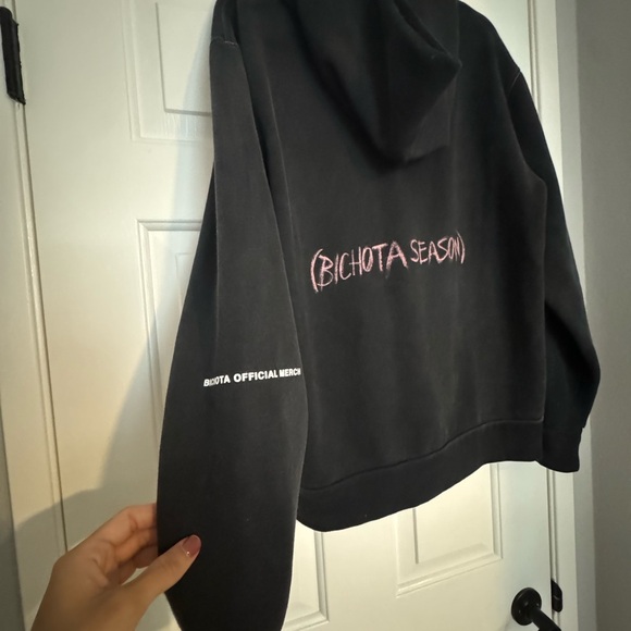 Karol G Merch - Picture 3 of 3